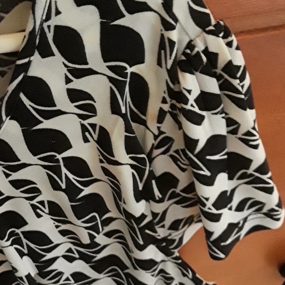 Blouse - Picture 2 of 3